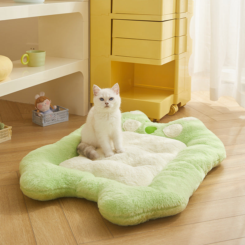 Green comfy pet bed with cat
